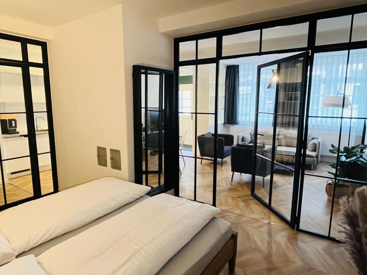 Ferienwohnungen An Der Salvatorkirche - Exklusiv-Apartments Mit Terrasse Coburg Bagian luar foto
