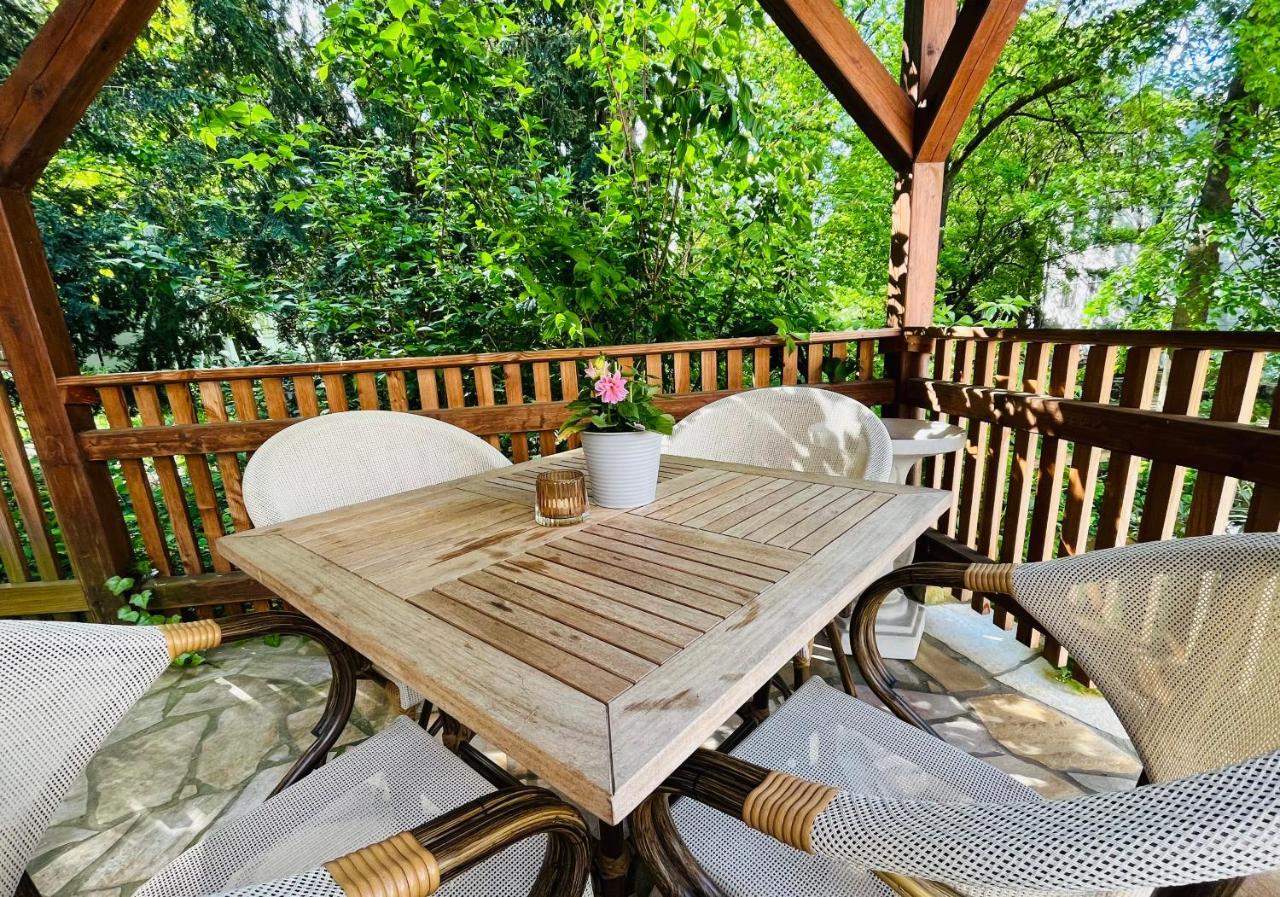 Ferienwohnungen An Der Salvatorkirche - Exklusiv-Apartments Mit Terrasse Coburg Bagian luar foto